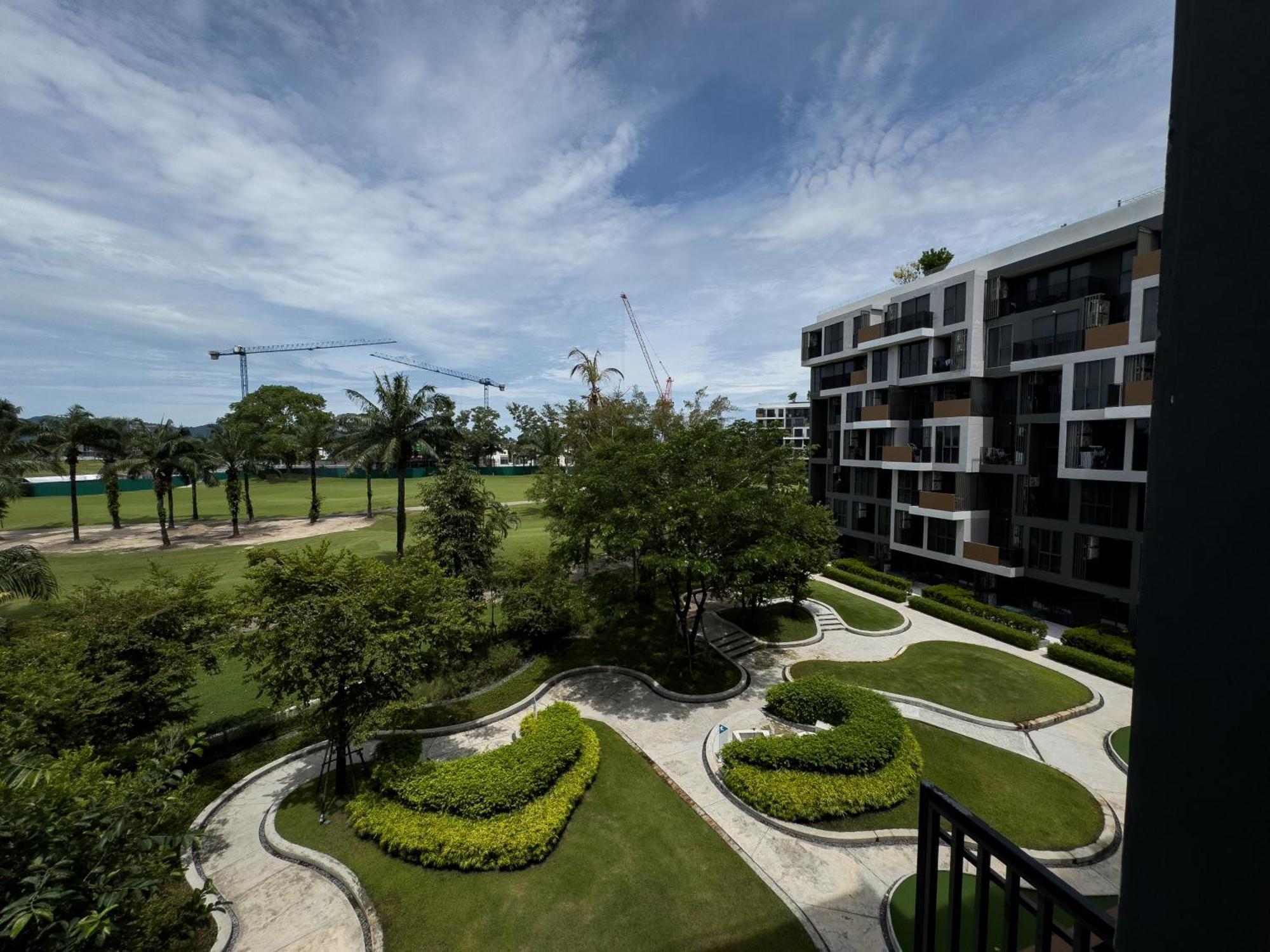 Skypark Laguna Apartments Bangtao Банг Тао Бийч Екстериор снимка
